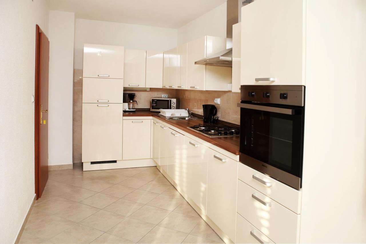 Apartment Matea Trogir Eksteriør billede